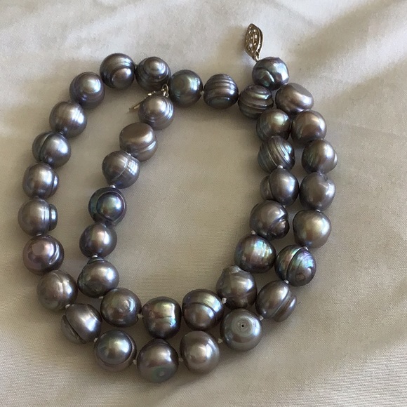 Silver Pearl Necklace - Picture 3 of 3
